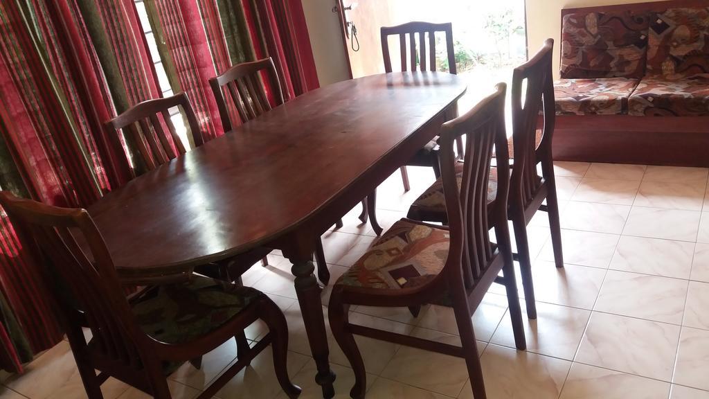 4 Seasons Guesthouse Hikkaduwa Dış mekan fotoğraf