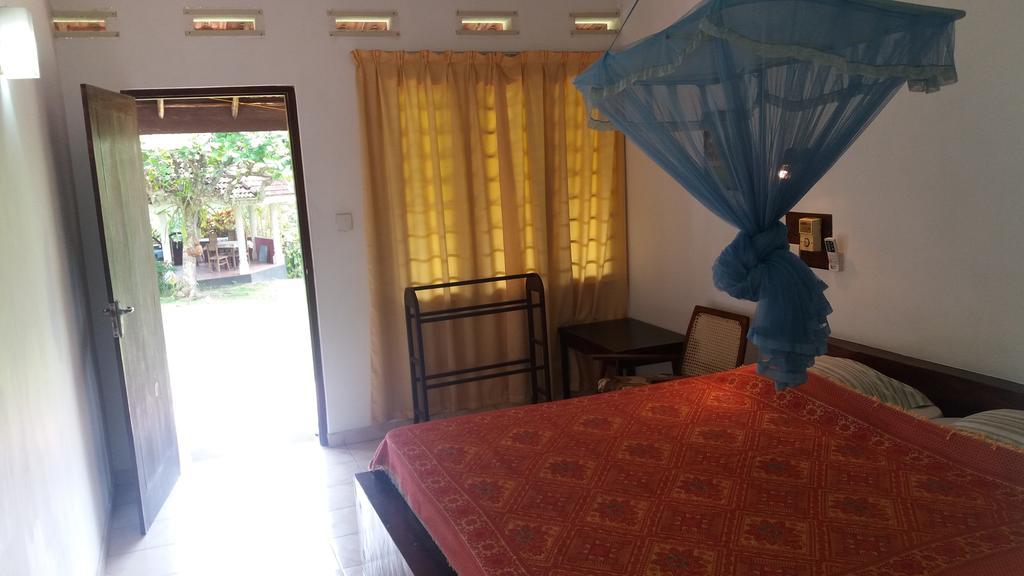4 Seasons Guesthouse Hikkaduwa Dış mekan fotoğraf