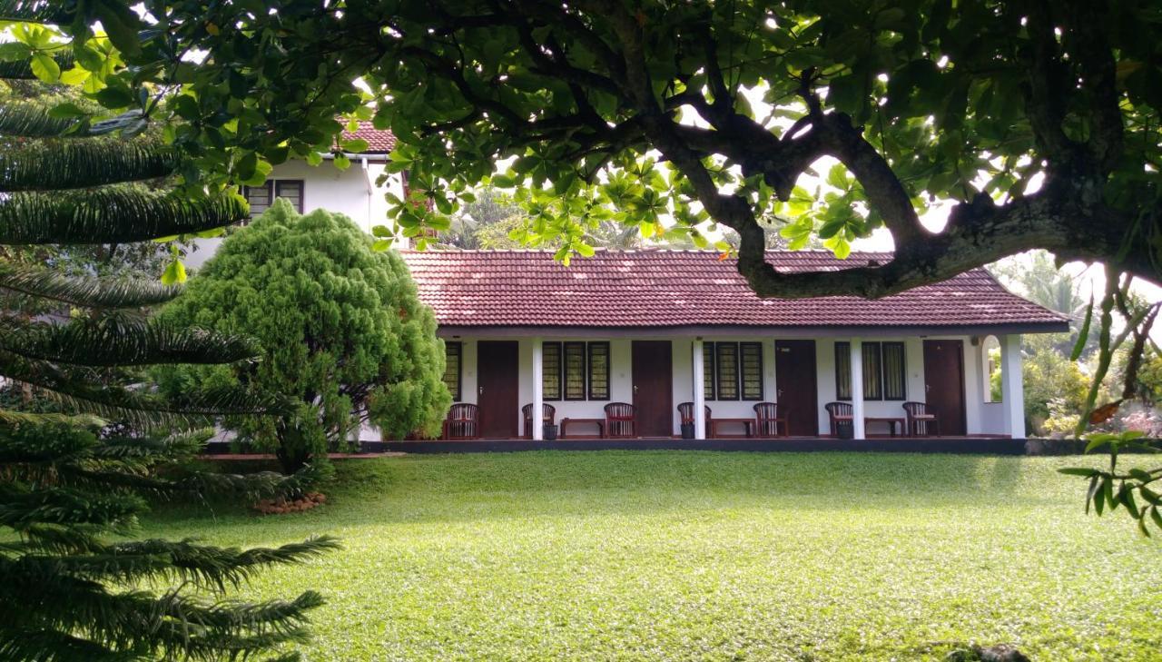 4 Seasons Guesthouse Hikkaduwa Dış mekan fotoğraf